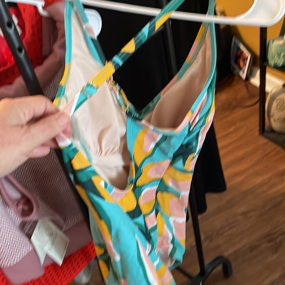 Kona Sol size medium one piece - Picture 7 of 7